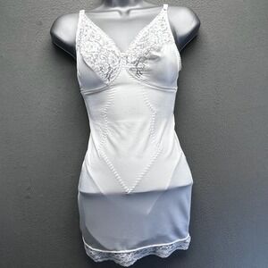 Cupid Women Shapewear Bodysuit White Lace Trim 34 Vintage Style Firm Control 514
